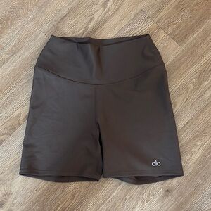 ALO Yoga Women's Dark Brown Bike Shorts